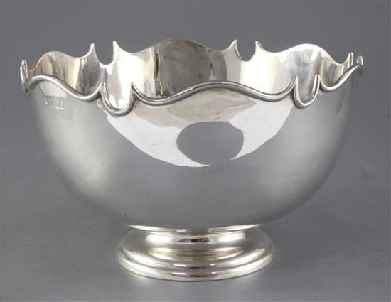 An Edwardian silver Monteith bowl by Thomas Bradbury & Sons, London, 1901, 24.1 oz.